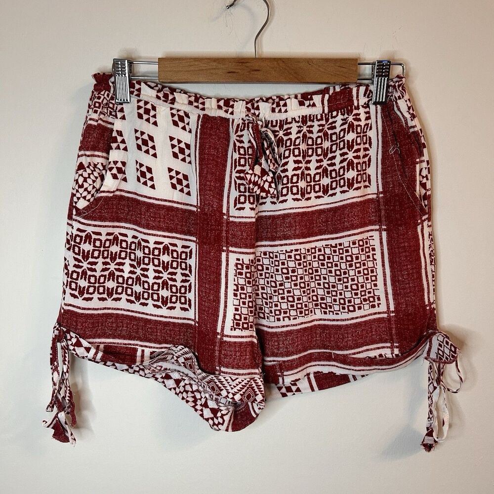 Fashion Nova Cheyenne Shorts Red White Boho Tribal Print Rayon Tie Hem L NWT